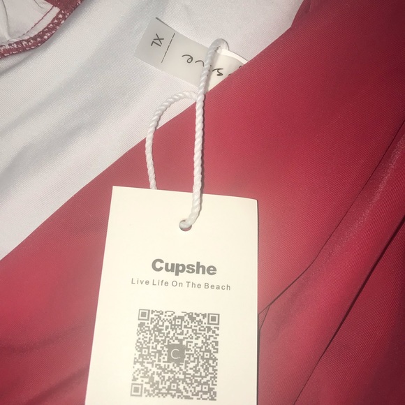 Cupshe XL One Piece Halter Bathing Suit - Picture 6 of 8